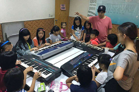 譜出動人的愛歌曲！