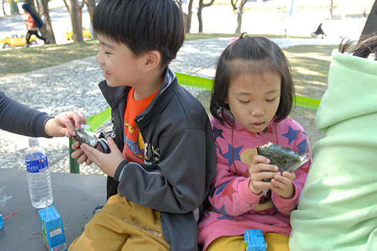 有您的協助讓弱勢孩童無憂成長，快樂學習