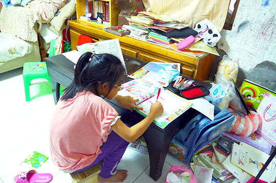 屏東貧困邊緣家庭需要您的關心！提供生活基本物資給邊緣家庭，滿足基本溫飽；透過探視與鼓勵，重燃正向力量，讓愛大步向前行