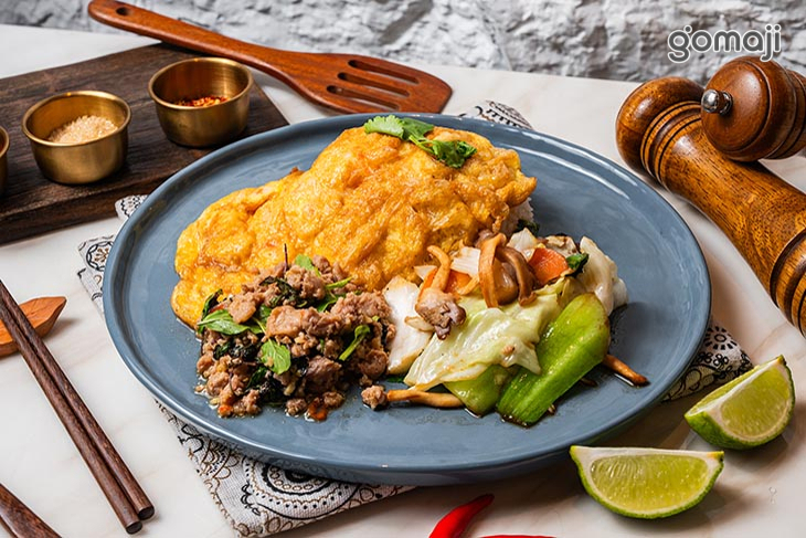 ((Kanokwan老麵攤總店)) 隱藏版料理-雞泰炒