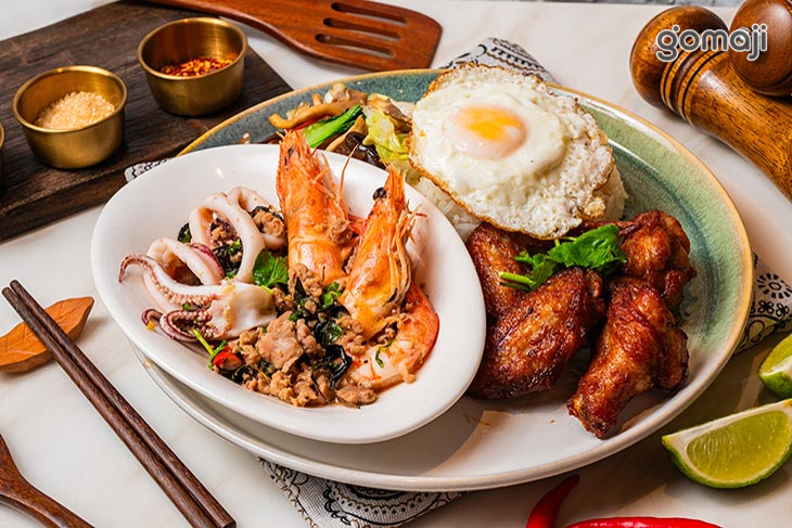 ((Kanokwan老麵攤總店)) 隱藏版料理-雞泰炒