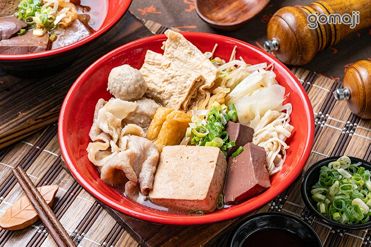 3鼎紅 麻辣鴨血臭豆腐(板橋裕民店)