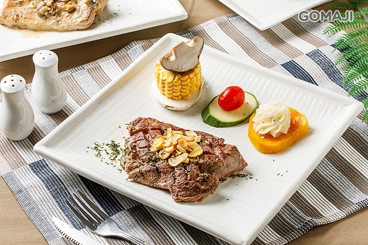 摘星樓 星月360度旋轉景觀餐廳