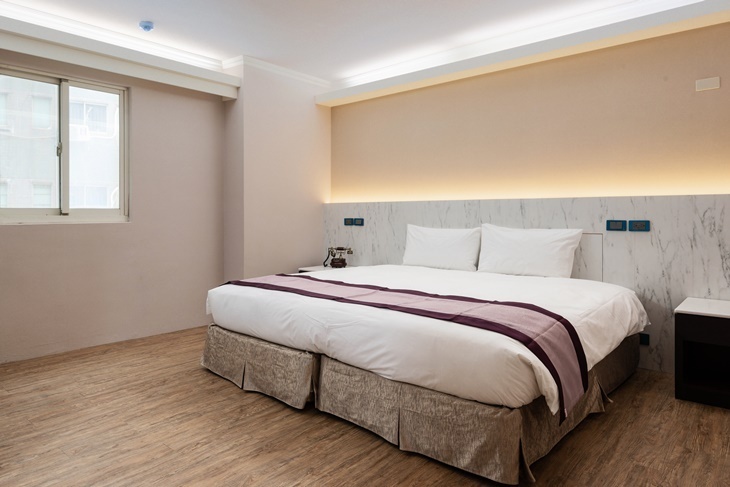 台中-沫秋立柳川行旅