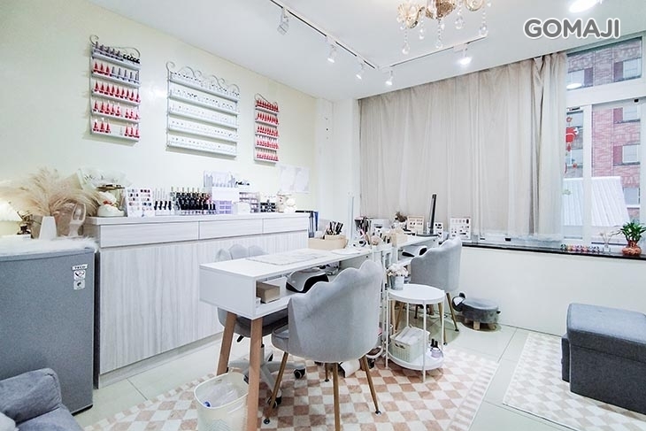 Mo手Mo腳美甲工作室