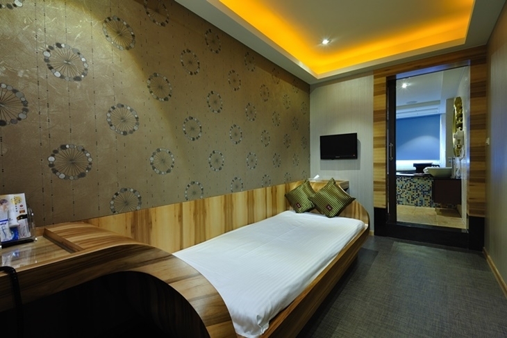 萬里-金湯溫泉會館