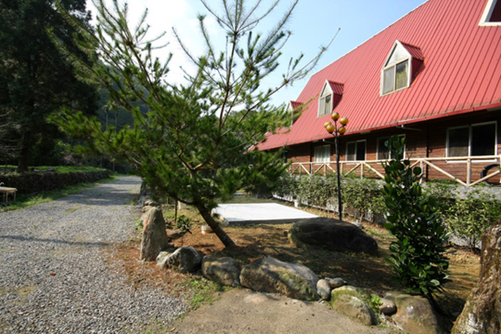 溪頭-明谷渡假山莊