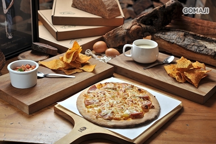 Family Pizza手工柴燒窯烤披薩(竹北高鐵六家店)