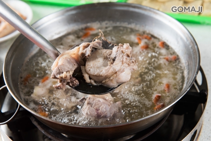 梅鄉梅子雞火鍋