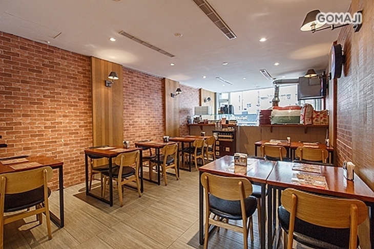 Misha Caffe X Pizzeria