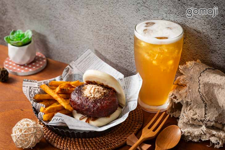 魯小お食事処-和牛可樂餅專賣店