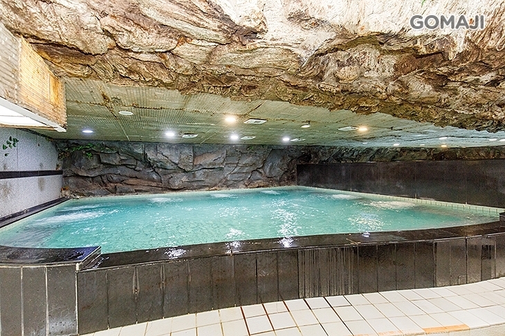 亞太三溫暖休閒廣場