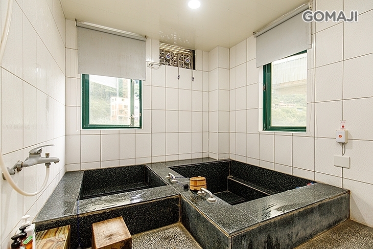 烏來-東風溫泉會館