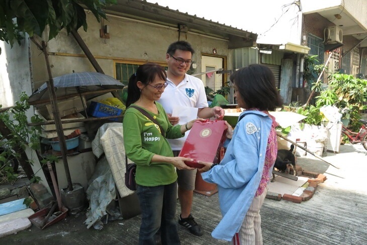 陪伴高雄長者走出孤獨─長者樂齡學堂