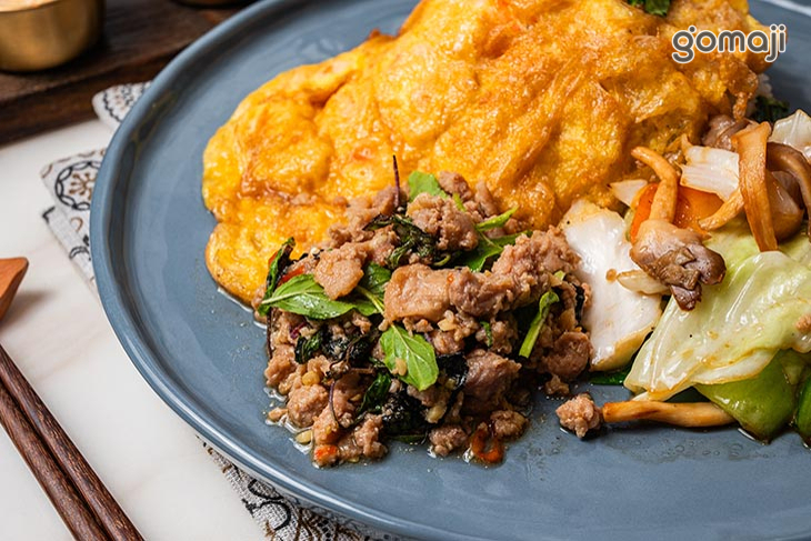 ((Kanokwan老麵攤總店)) 隱藏版料理-雞泰炒