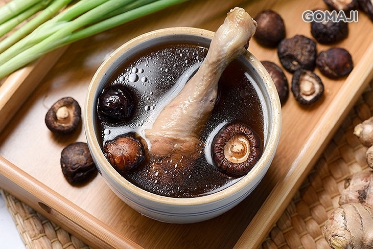 聞名天下燉品肉燥飯