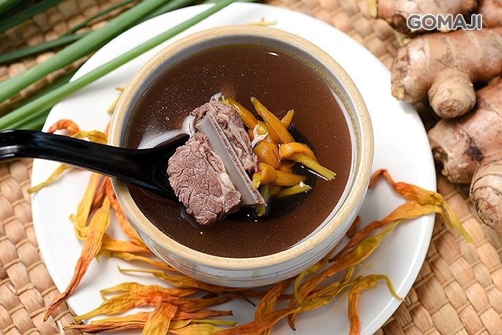 聞名天下燉品肉燥飯