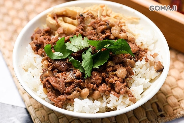 聞名天下燉品肉燥飯