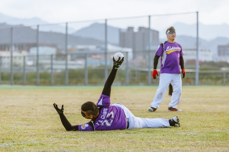 支持視障球員打出自信的一球-出口盃盲人棒球賽