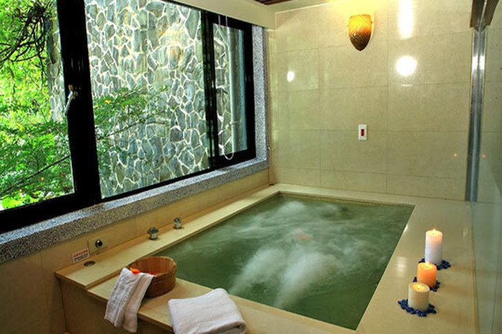 烏來-雲頂溫泉行館