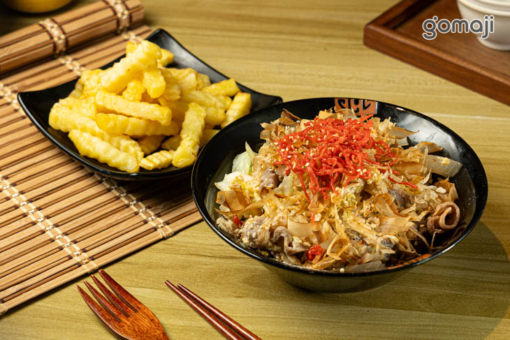 有骨氣牛肉麵鍋燒麵