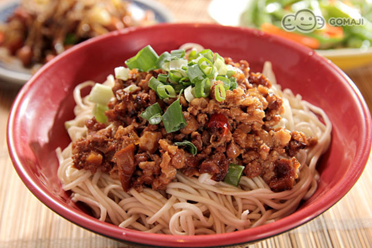 面麵具到小吃館