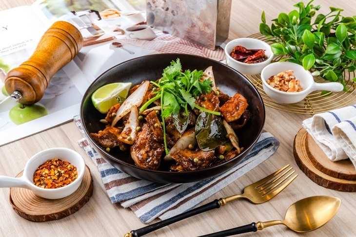 晶湯匙泰式主題餐廳Crystal Spoon(台北京站店)