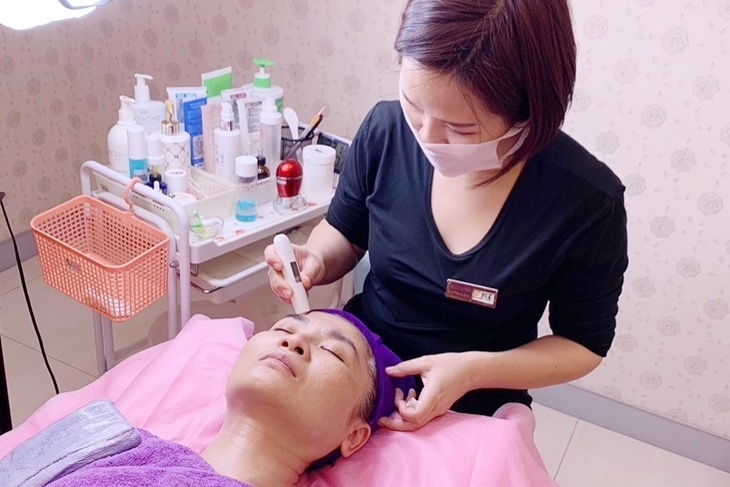 赫莉維荅美學苑