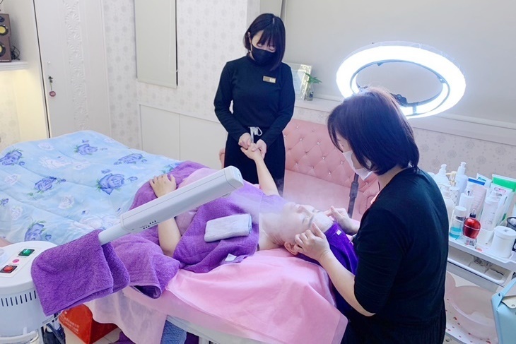 赫莉維荅美學苑