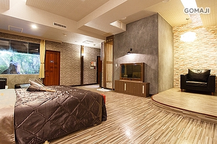 金山萬里-金湧泉溫泉汽車旅館