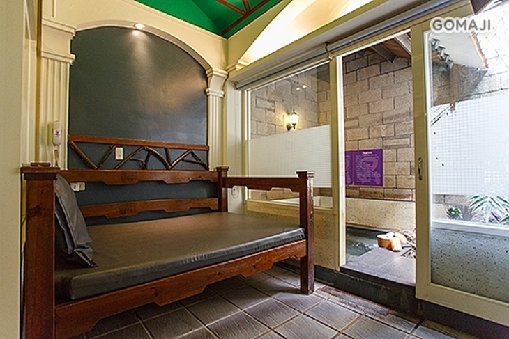 金山萬里-金湧泉溫泉汽車旅館