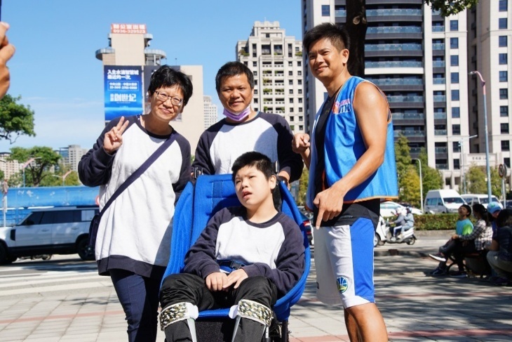 中部視多障路跑與家長喘息照顧