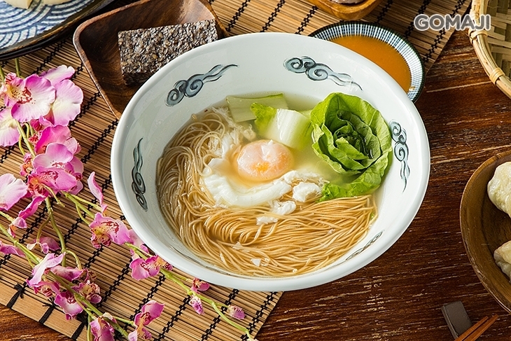 镹霖春
