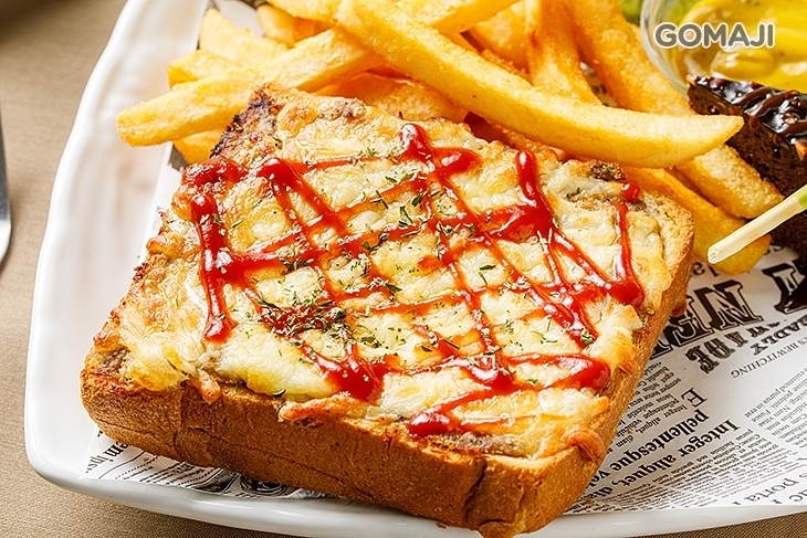 摘星樓 星月360度旋轉景觀餐廳