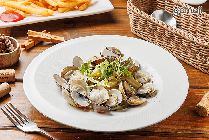 看山小 望海大 La'mer