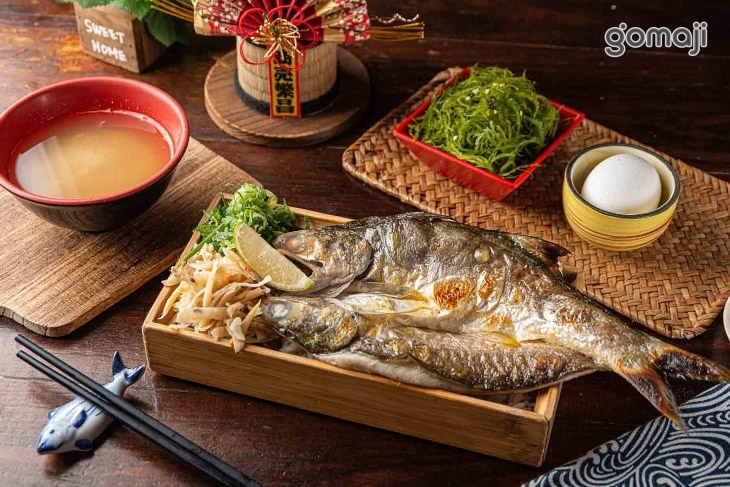 丼賞和食焼き物vs刺身丼丼專門店