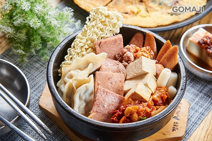 姜虎東678白丁​​韓國傳統烤肉​店​​(高雄店)