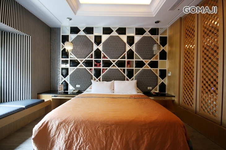 台中-羅馬假期汽車旅館