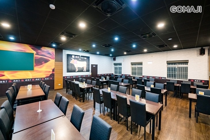 肉來了平價牛排館(左營店)