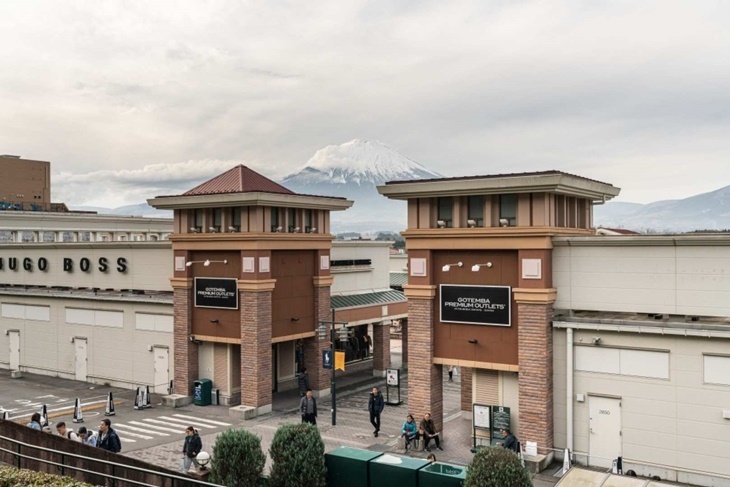 日本-東京賞櫻一日遊(御殿場 Outlets、忍野八海、河口湖櫻花會場)