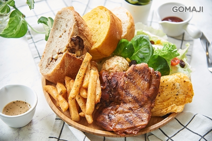 Café De Menippe 媚力泊咖啡(楠梓店)