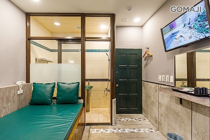 金山萬里-金湧泉溫泉汽車旅館