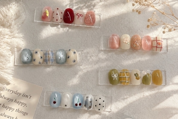 orange Nail Salon