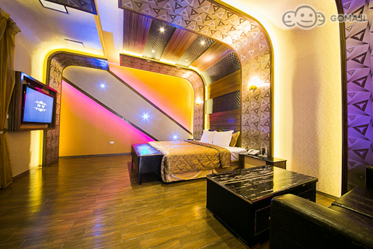 高雄-薇風精品汽車旅館﹣楠梓館