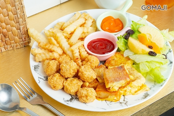 韶日食茶早午餐飲品咖啡專賣