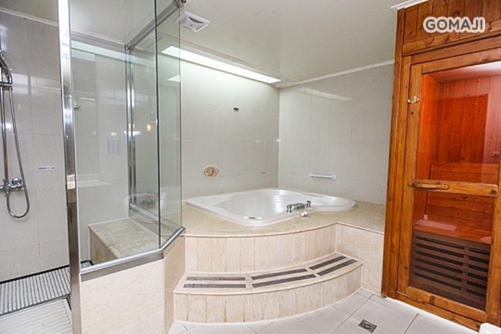 桃園-比佛利商務汽車旅館