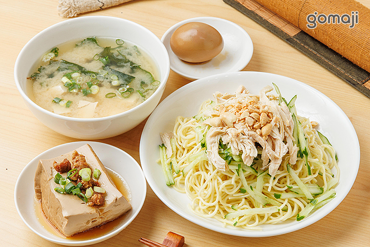 周莊 飯 涼麵 麻油雞