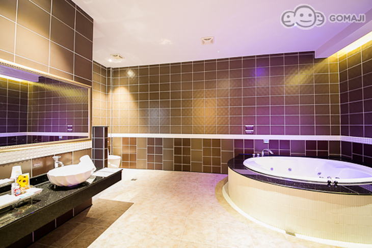 高雄-薇風精品汽車旅館(楠梓館)