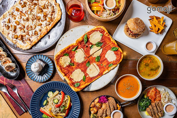 紅房餐酒館 Red Room Rendezvous