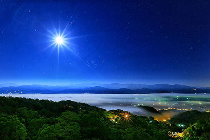 雲端上的城堡 - 苗栗雲洞山莊
